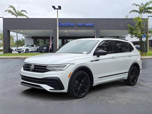 2022 Volkswagen Tiguan 2.0T SE R-Line Black