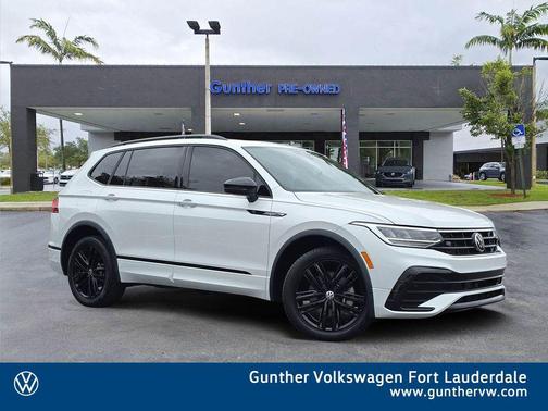 2022 Volkswagen Tiguan 2.0T SE R-Line Black