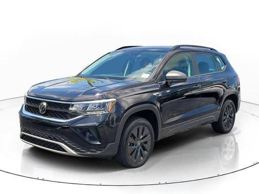 Deep Black Pearl Effect 2023 Volkswagen Taos 1.5T S