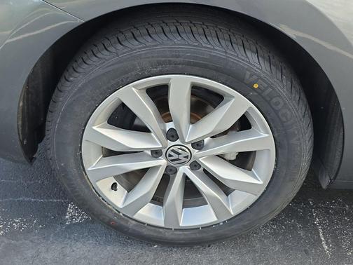 2017 Volkswagen Beetle 1.8T Classic