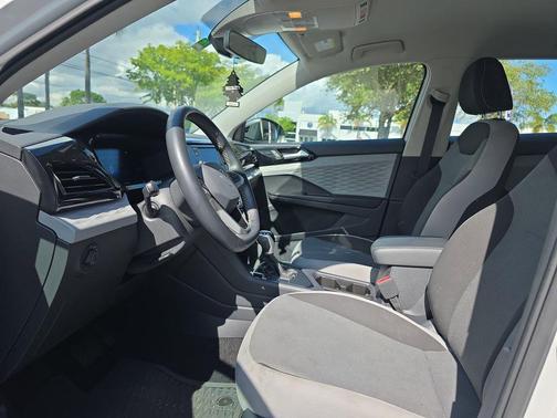 2023 Volkswagen Taos 1.5T S