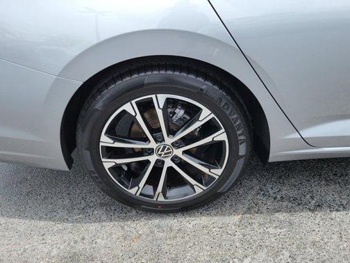 Pyrite Silver Metallic 2023 Volkswagen Jetta 1.5T Sport
