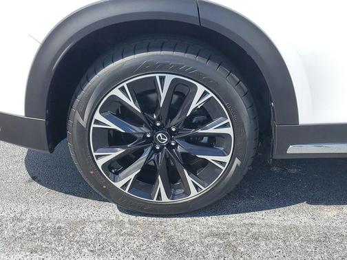 2024 Mazda CX-90 PHEV Premium Plus