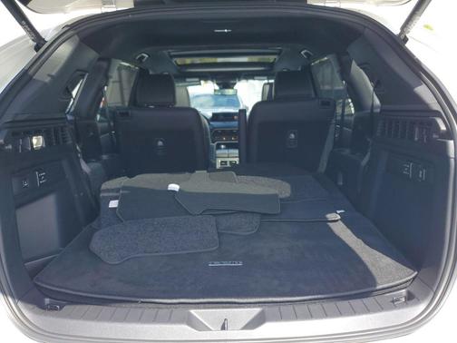 2024 Mazda CX-90 PHEV Premium Plus