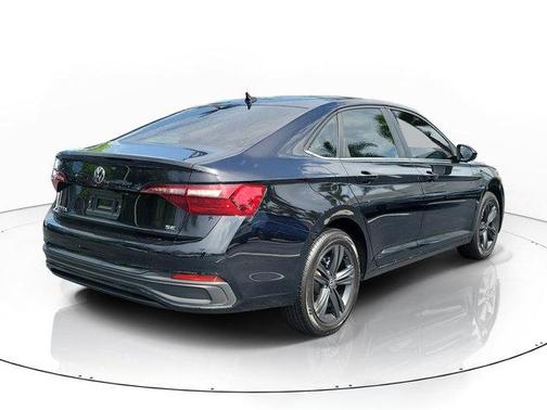 Deep Black Pearl Effect 2022 Volkswagen Jetta 1.5T SE