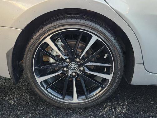 Celestial Silver Metallic 2019 Toyota Camry XSE