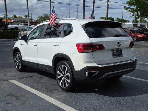 2023 Volkswagen Taos 1.5T SE