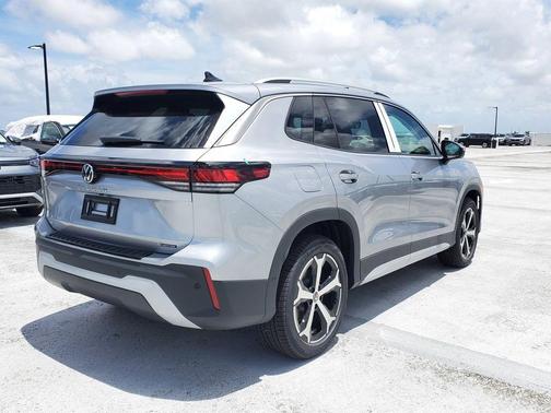 2025 Volkswagen Tiguan 2.0T SE