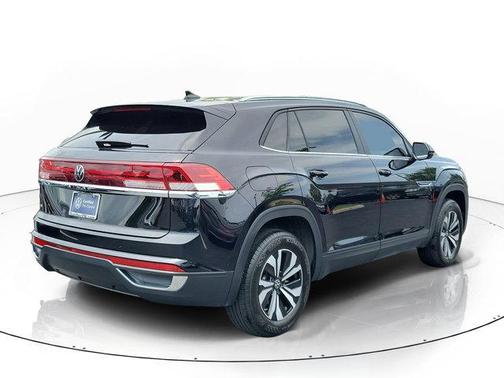Deep Black Pearl Effect 2024 Volkswagen Atlas Cross Sport 2.0T SE