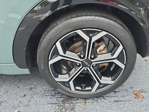 2023 Kia Niro SX Touring