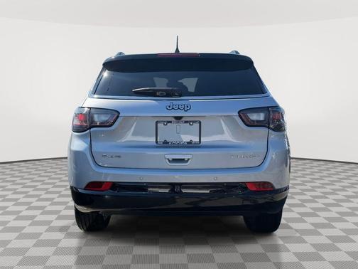 Silver Zynith 2025 Jeep Compass Limited