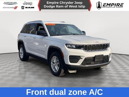 Bright White Clearcoat 2025 Jeep Grand Cherokee Laredo X