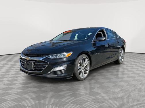 Mosaic Black Metallic 2024 Chevrolet Malibu 2LT