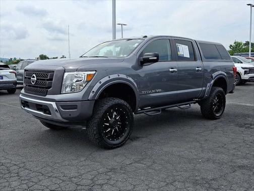2020 Nissan Titan SV
