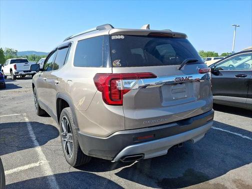 2022 GMC Acadia AWD SLT