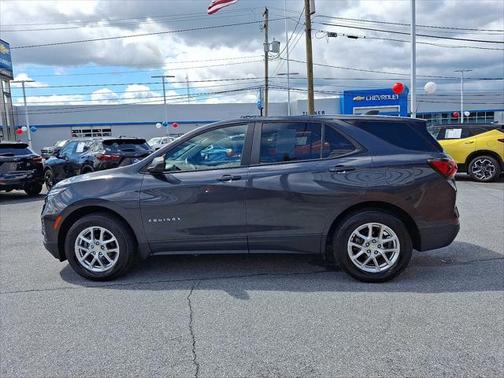 2022 Chevrolet Equinox LS
