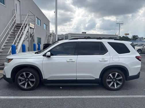 2024 Honda Pilot Touring 8-Passenger