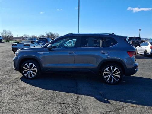 2024 Volkswagen Taos 1.5T SE