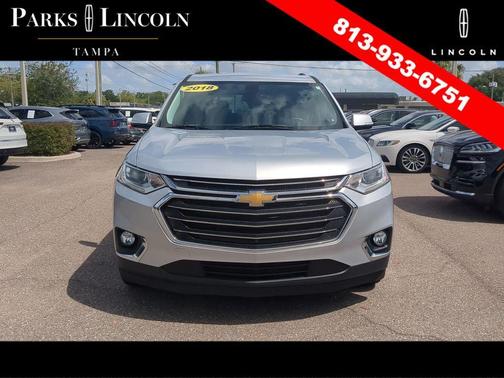 Silver Ice Metallic 2018 Chevrolet Traverse LT Leather