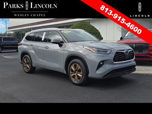 2022 Toyota Highlander Hybrid XLE