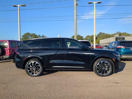 2024 Lincoln Nautilus Reserve