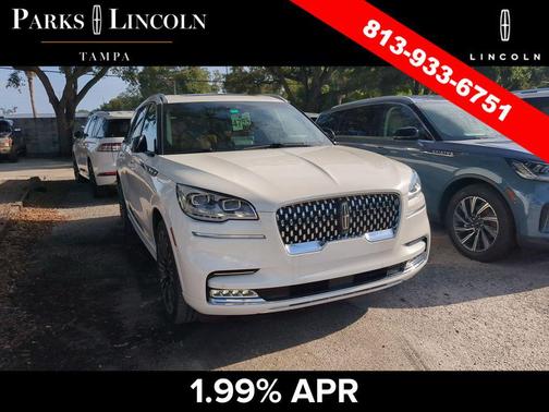 Pristine White Metallic Tri-Coat 2024 Lincoln Aviator Black Label AWD