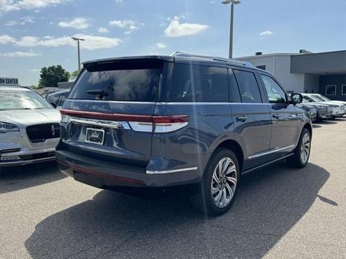 OCEAN DRIVE BLUE METALLIC 2023 Lincoln Navigator Reserve