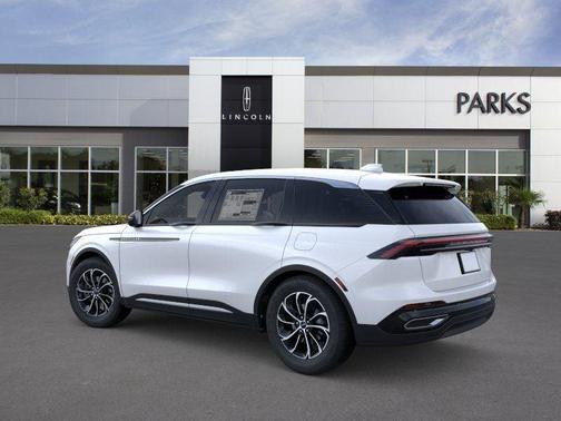 White Platinum Metallic Tri-Coat 2026 Lincoln Nautilus Premiere