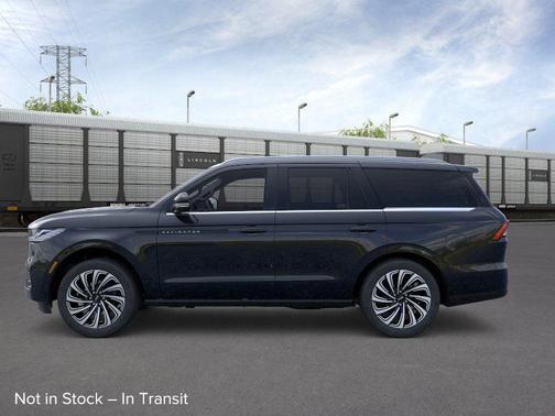 Infinite Black Metallic Clearcoat 2026 Lincoln Navigator Black Label