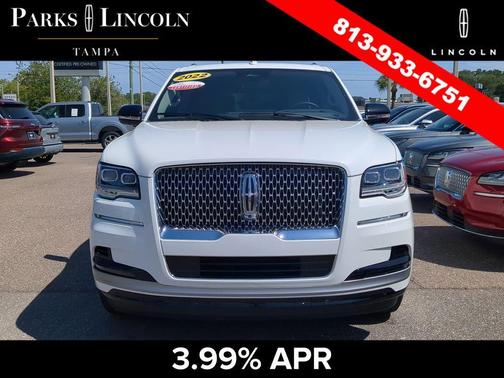 Pristine White Metallic Tri-Coat 2022 Lincoln Navigator Reserve