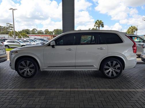 Crystal White Metallic 2020 Volvo XC90 T6 Inscription