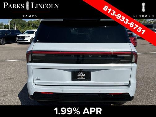 CRYSTAL WHITE METALLIC CC 2025 Lincoln Navigator Reserve