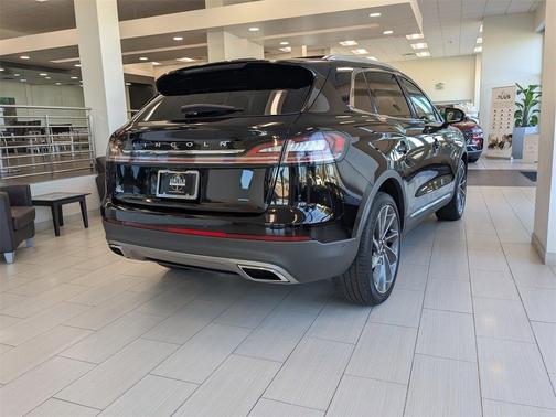 2022 Lincoln Nautilus Reserve