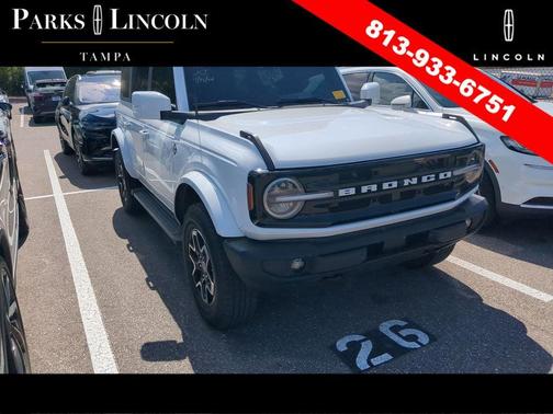OXFORD WHITE 2024 Ford Bronco Outer Banks