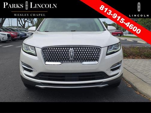 White Platinum Metallic Tri-Coat 2019 Lincoln MKC Standard