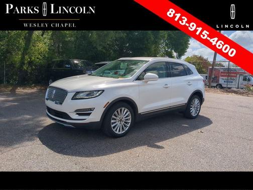 White Platinum Metallic Tri-Coat 2019 Lincoln MKC Standard