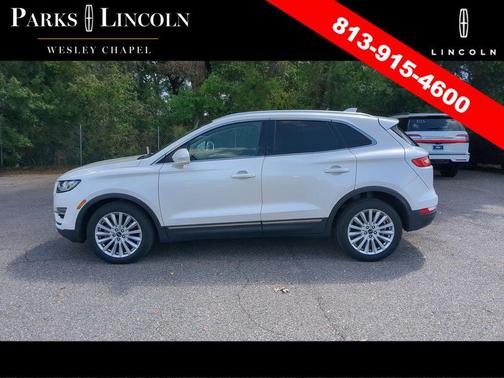 White Platinum Metallic Tri-Coat 2019 Lincoln MKC Standard