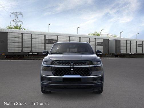 Infinite Black Metallic Clearcoat 2026 Lincoln Navigator Reserve