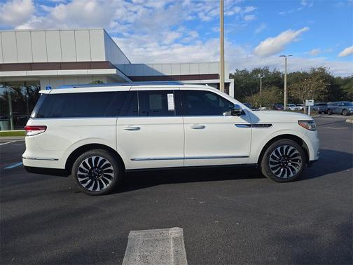 2024 Lincoln Navigator Black Label
