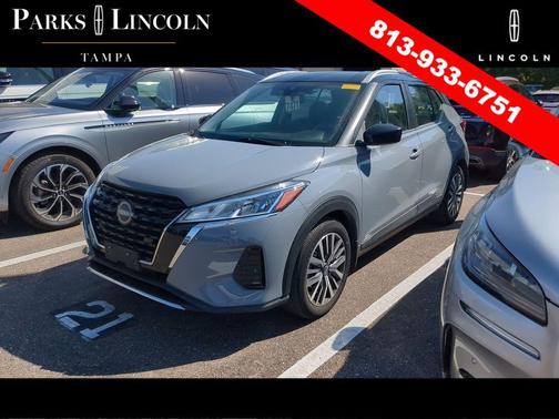 Boulder Gray Pearl 2022 Nissan Kicks SV