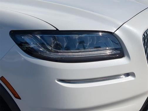 2022 Lincoln Nautilus Black Label