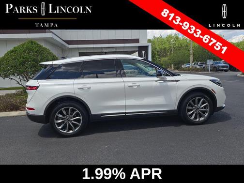 PRISTINE WHITE MET 3C 2022 Lincoln Corsair Standard
