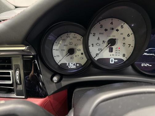 2024 Porsche Macan S