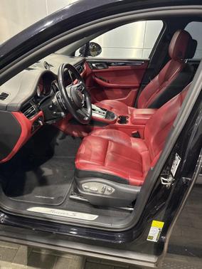 2024 Porsche Macan S