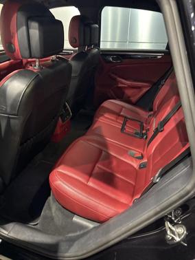 2024 Porsche Macan S