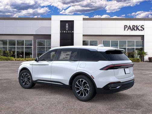 White Platinum Metallic Tri-Coat 2026 Lincoln Nautilus Premiere