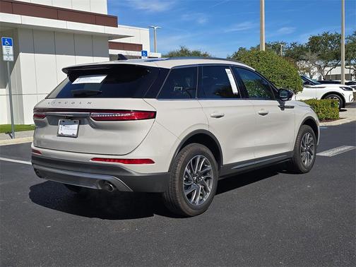 2022 Lincoln Corsair Standard