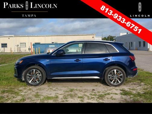 Navarra Blue Metallic 2024 Audi Q5 45 S line Prestige