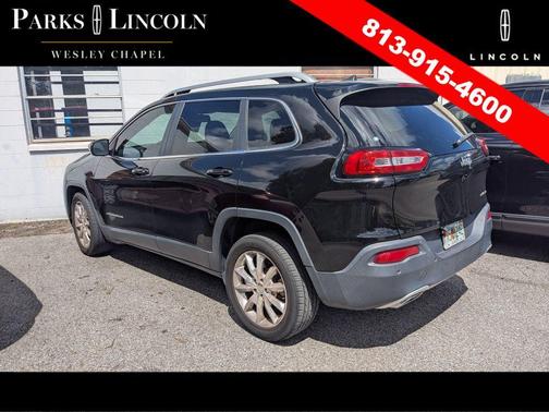 Diamond Black Crystal Pearlcoat 2017 Jeep Cherokee Limited