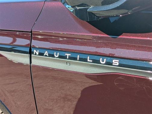 2025 Lincoln Nautilus Reserve